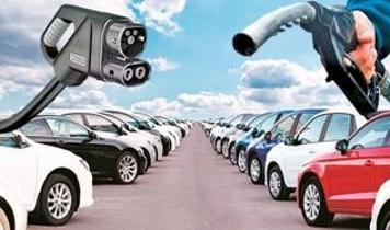 Rekor üstüne rekor kıran otomobil pazarında benzin-elektrikli savaşı da kızışıyor