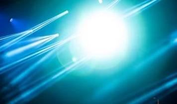 Uzayda gizemli mavi ışık patlamalarının kaynağı bilim insanlarını şaşırttı