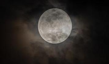 Dolunayın sırrı çözüldü mü? Uykusuzluğun nedeni şaşırttı