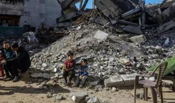 Soykırımcı İsrail'den Gazze'ye hava saldırısı