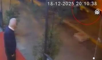 İETT şoförü dehşeti kamerada... Bisikletliye çarpıp firar etti