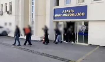 9 ilde eş zamanlı operasyon! Kendilerini "polis ve savcı" olarak tanıtan 25 dolandırıcı tutuklandı