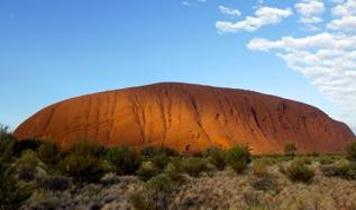 Dünyanın en büyük kayası nerede?