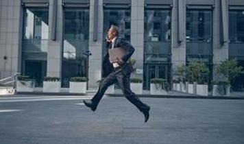 Toplantılara hep erken mi gidiyorsunuz? Uzmanlar bu davranışın ardındaki nedeni açıkladı