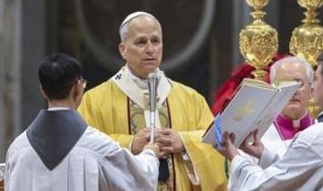 Papa ilk kez Noel ayini yönetti