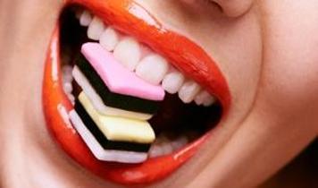 Diş hekiminden sakız çiğneyenlere önemli uyarı