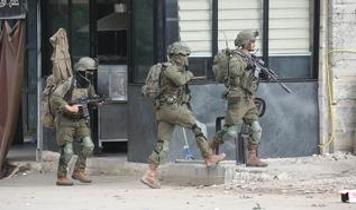 Ateşkesi ihlal eden İsrail'in Gazze'de düzenlediği saldırıda 3 Filistinli yaralandı