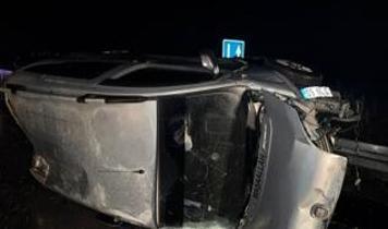 Aydın'da devrilen hafif ticari araçtaki 3 kişi yaralandı