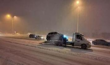 İBB'nin kar fiyaskosu! Yollar kilitlendi, ekipler izledi