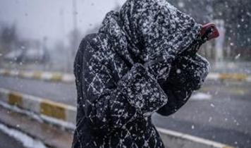 İstanbul'da kar etkisini artırıyor! Sürücüler araçlarını durdurdu