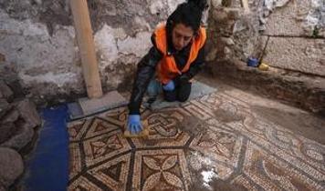 Antik Dönem'in "kem gözlere" karşı sembolü... "Süleyman düğümü" motifli mozaikli oda keşfedildi