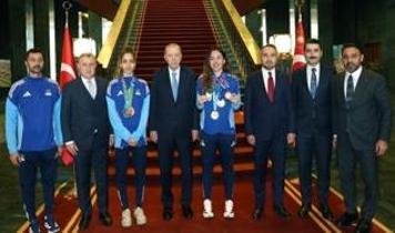 Cumhurbaşkanı Erdoğan, milli tekvandocuları kabul etti