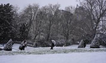 Fransa ve Bosna Hersek'te kar yağışı 6 can aldı