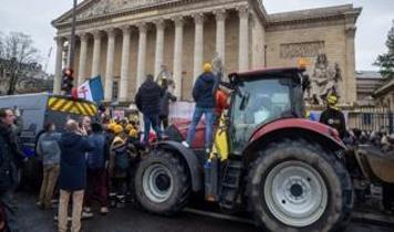 Paris sokaklarında çiftçi isyanı! Mercosur ticaret anlaşmasına büyük protesto