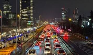 İstanbul'da trafik çilesi! Yoğunluk yüzde 89'a dayandı