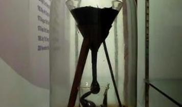 Dünyanın en uzun süren laboratuvar deneyi! 100 yıla yaklaşan sabır