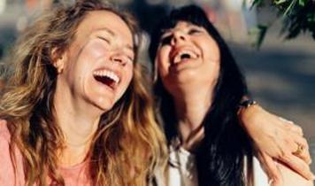 Gülmek gerçekten en iyi ilaç mı? Bilimsel gerçekler ortaya çıktı