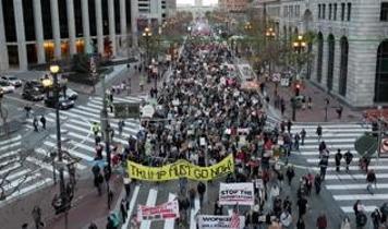 ABD'de güvenlik güçlerinin müdahaleleri öfkeyi sokağa taşırarak kitlesel protestolara dönüştürüyor