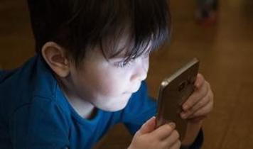 Bakanlıktan ebeveynlere "ekran süresi" uyarısı! Çocuklar için yaş yaş duyurdu