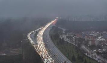 İstanbul'da yarıyıl tatilinin ardından ilk iş gününde trafik yoğunluğu