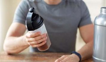 Protein shake'leri yanlış zamanda içmek kas gelişimini etkileyebilir mi?