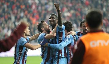 Fenerbahçe'yi konuk edecek olan Trabzonspor büyük maçlardaki galibiyet hasretini dindirmek istiyor