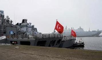 MSB, Anadolu Türk Deniz Görev Kuvveti'nin Almanya'daki liman ziyaretinin görüntülerini paylaştı