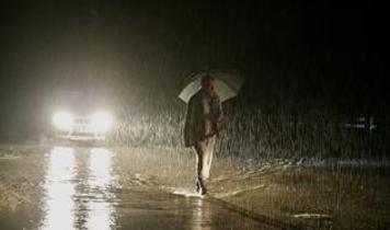 Muğla'nın Seydikemer ilçesindeki su baskını nedeniyle bazı evler tahliye edildi