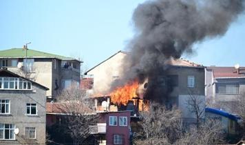 Ümraniye'de gecekondu yangını kontrol altına alındı!