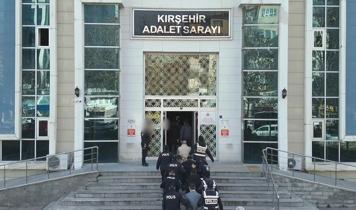 “Adınız soruşturmada” yalanıyla 3 milyonluk vurgun! Sahte polisler yakayı ele verdi