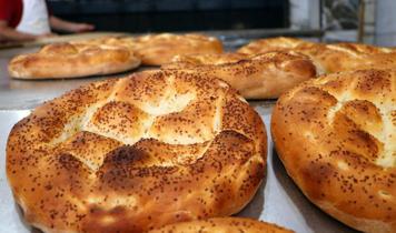 İzmir'de ramazan pidesi 30 liradan satılacak