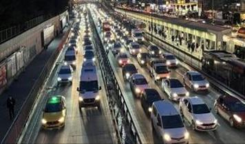 İstanbul'un bitmeyen çilesi... Trafik yoğunluğu zirve yaptı