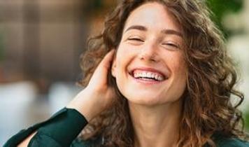 Neşeli ve mutlu 2 burç! Yüzlerinde gülümseme eksik olmaz