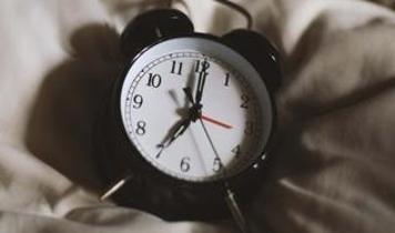 Sabah alarmından önce uyananlara kritik uyarı