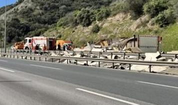 Anadolu Otoyolu'nda tır kazası! İstanbul yönü kapalı