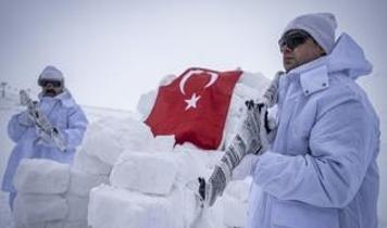 Erzurum'da özel harekat polisleri zorlu kış şartlarına hazır!
