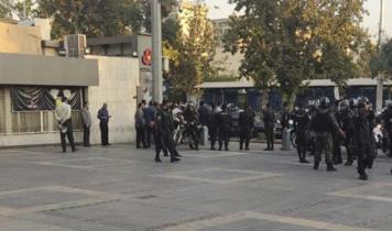 Tahran'da kampüsler karıştı: Öğrenci grupları arasında arbede