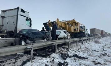 Erzurum'da zincirleme trafik kazası! Çok sayıda yaralı var