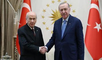 Bahçeli, Cumhurbaşkanı Erdoğan'ın doğum gününü kutladı