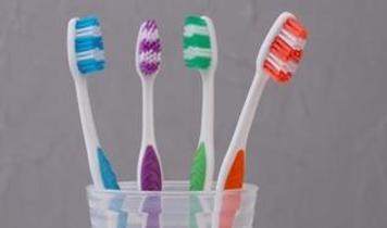 Diş fırçası için kritik uyarı! Ne zaman değiştirilmeli?