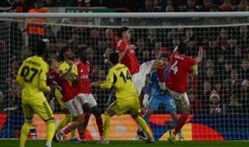 İngilizler Fenerbahçe'yi manşetlere taşıdı! ''Avrupa'nın en büyük geri dönüşüne çok yaklaştılar''