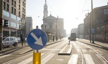 Milano'da tramvay raydan çıktı: Ölü ve onlarca yaralı var