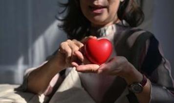 Kadınlarda gizli kalp riski! Bu 5 alışkanlık tehlike saçıyor