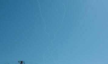 İran'dan İsrail'e yeni füze saldırı dalgası başlatıldı