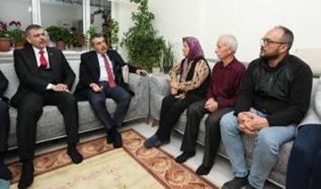 Bakan Tekin ve Çiftçi'den, öldürülen öğretmenin Konya'daki ailesine taziye ziyareti
