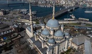 Eminönü'nün simgesi Yeni Cami