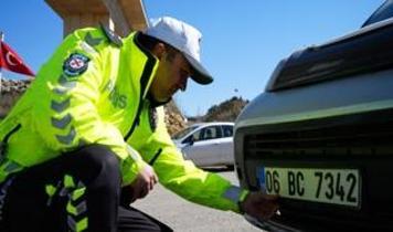 43 ilin geçiş güzergahında APP plakalı araçlar durduruldu: Sürücülere uyarı yapıldı