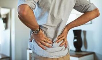 Kronik sırt ağrısı ses algısını etkiliyor: Beyinde şaşırtıcı değişim