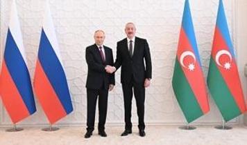 Putin ve Aliyev telefonda görüştü