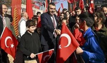 "Sevgili çocuklar siz var oldukça bu devlet, bayrağımız, ezanımız ilelebet varlığını sürdürecektir"